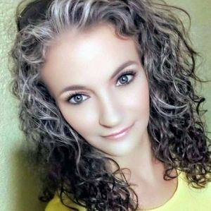 Meet your Posher, Janese